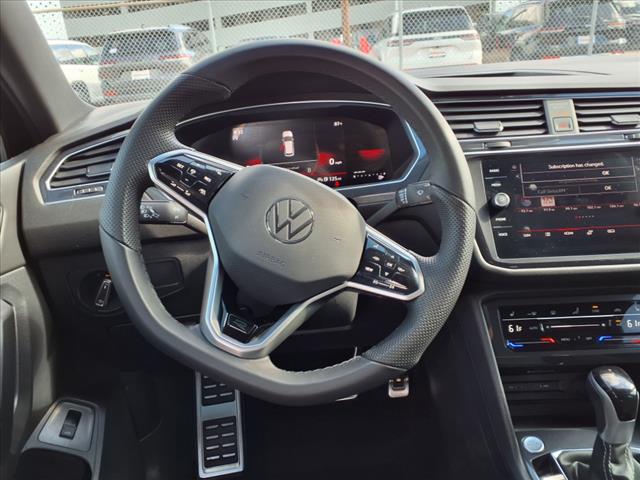 2024 Volkswagen Tiguan SE R-Line Black
