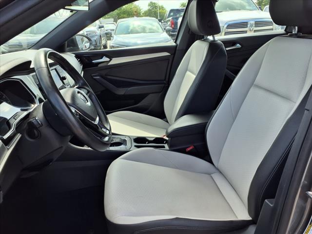 2019 Volkswagen Jetta R-Line