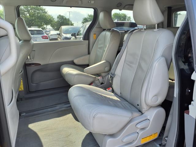 2014 Toyota Sienna XLE