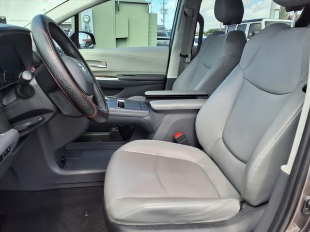 2022 Toyota Sienna XLE