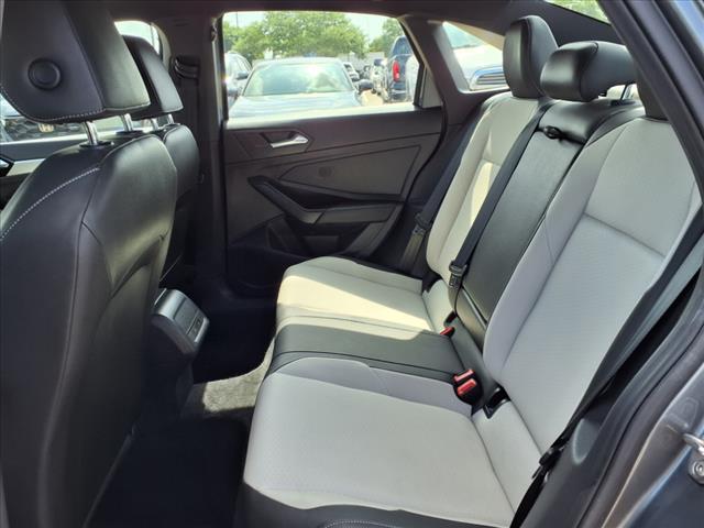 2019 Volkswagen Jetta R-Line