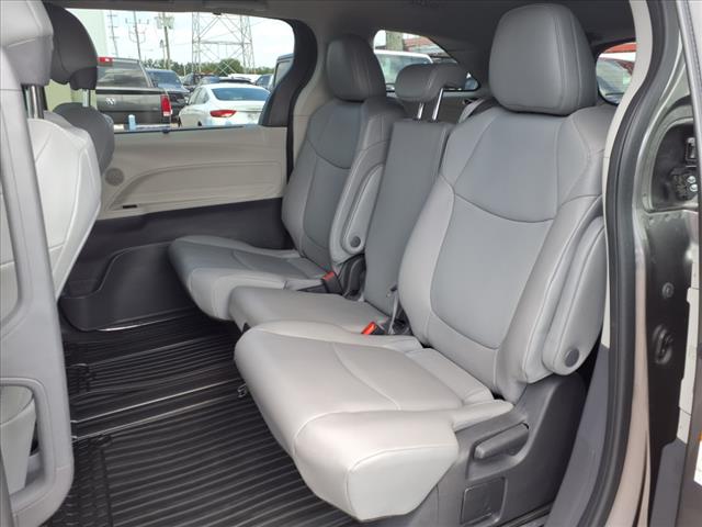 2022 Toyota Sienna XLE