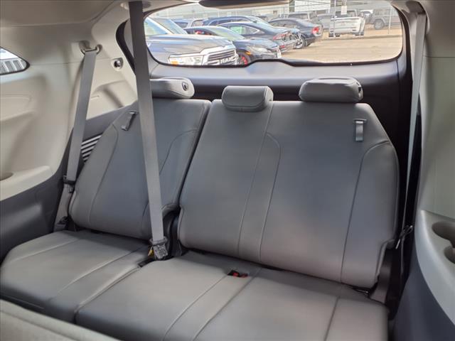 2022 Toyota Sienna XLE