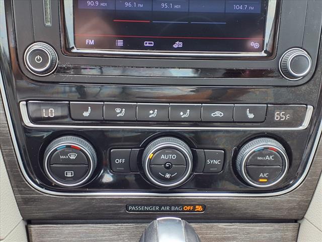 2016 Volkswagen Passat 1.8T SE