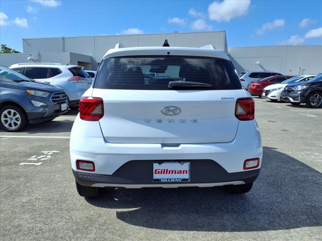 2022 Hyundai VENUE SEL