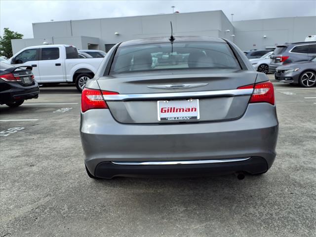 2013 Chrysler 200 Touring