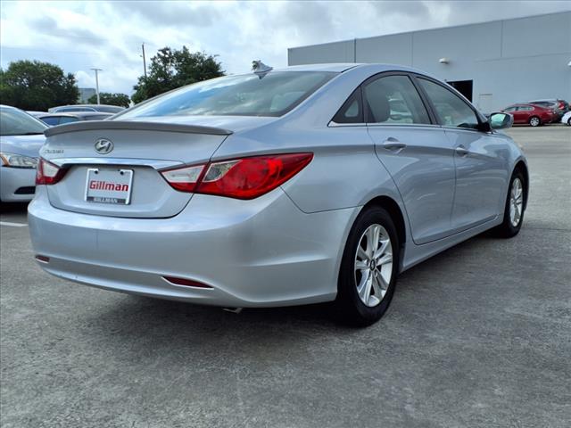 2012 Hyundai SONATA GLS