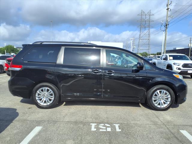 2014 Toyota Sienna XLE