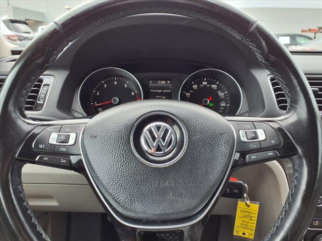 2016 Volkswagen Passat 1.8T SE