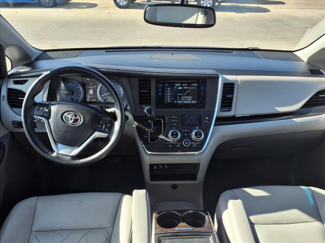 2015 Toyota Sienna XLE