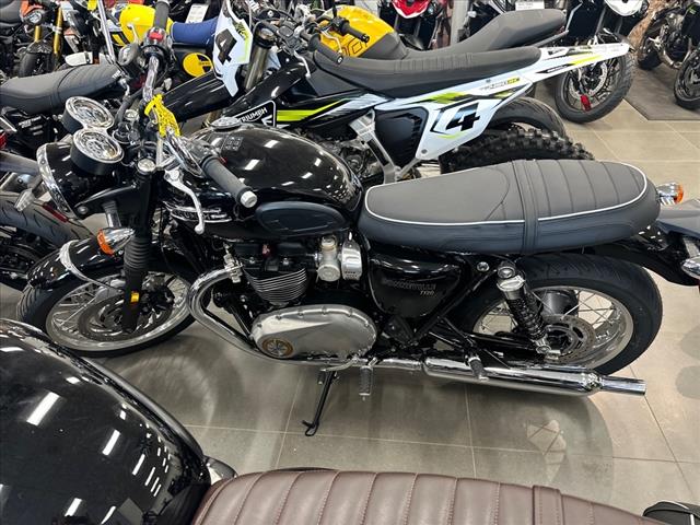 2025 Triumph BONNEVILLE 