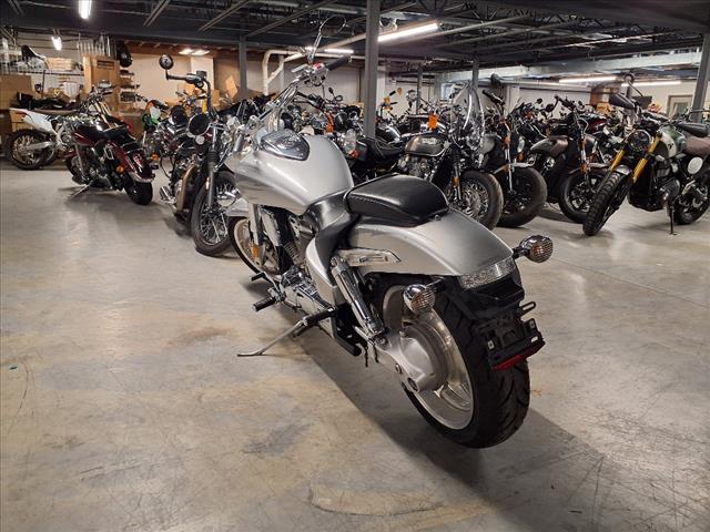 2005 Honda VTX 1800 F 
