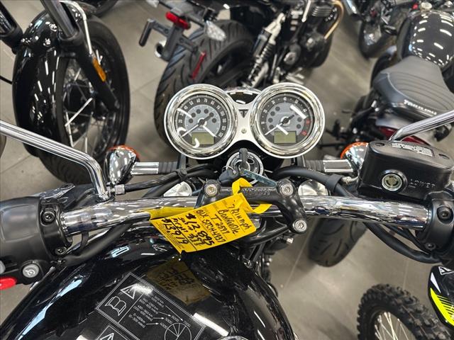 2025 Triumph BONNEVILLE 
