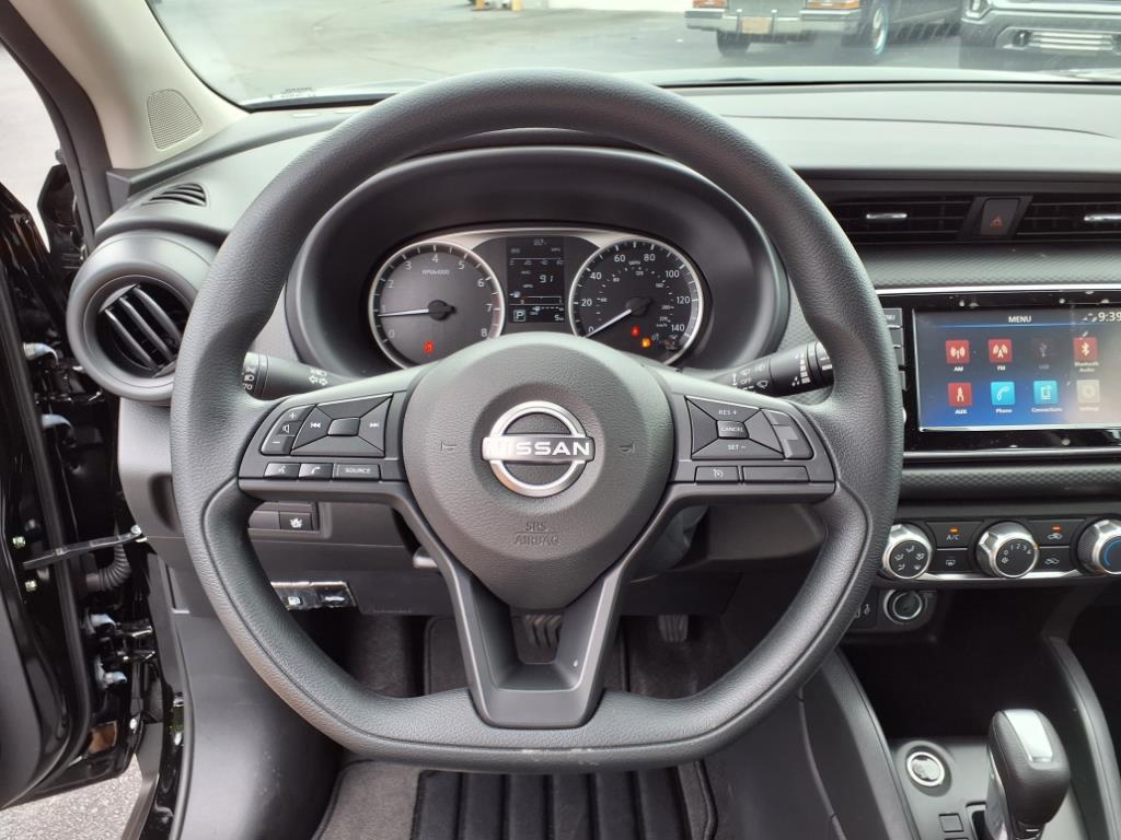 NissanKicks Play12