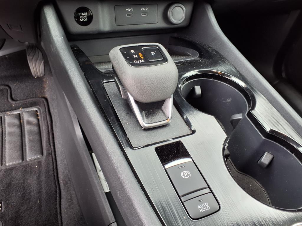 NissanRogue12