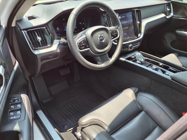 2023 Volvo V60 Cross Country B5 Ultimate - Photo 10