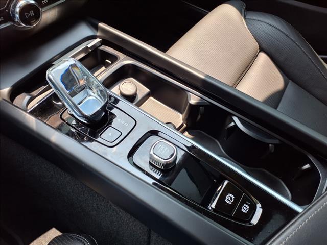 2023 Volvo V60 Cross Country B5 Ultimate - Photo 13