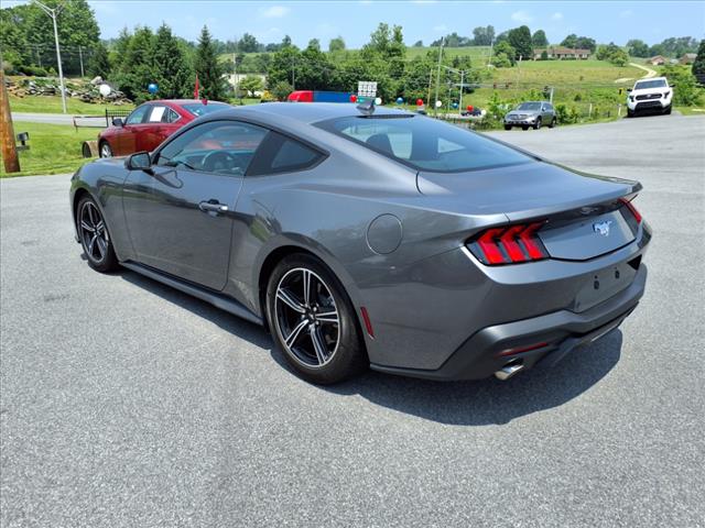 2024 Ford Mustang EcoBoost - Photo 2