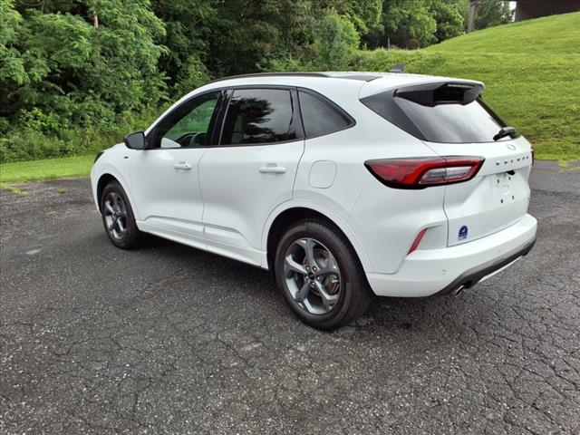 2023 Ford Escape ST-Line - Photo 2