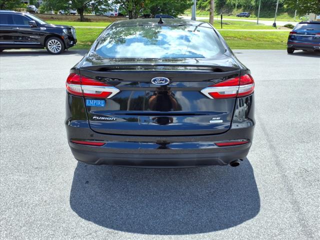 2020 Ford Fusion SE - Photo 3