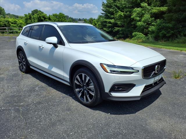 2023 Volvo V60 Cross Country B5 Ultimate - Photo 5