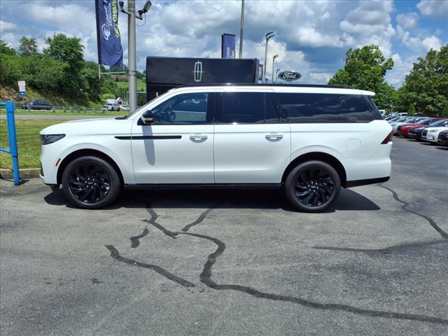 2025 Lincoln Navigator L Reserve