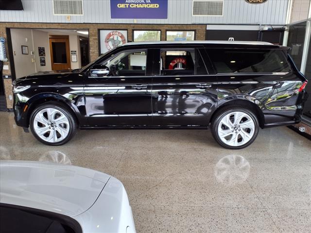 2025 Lincoln Navigator L Reserve