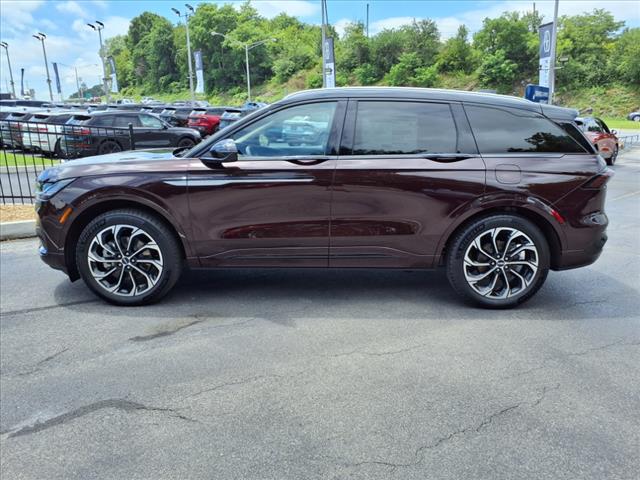 2025 Lincoln Nautilus Hybrid Reserve