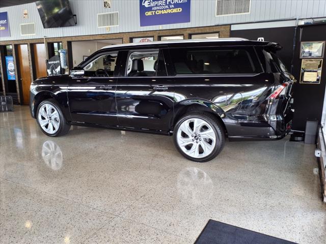 2025 Lincoln Navigator L Reserve