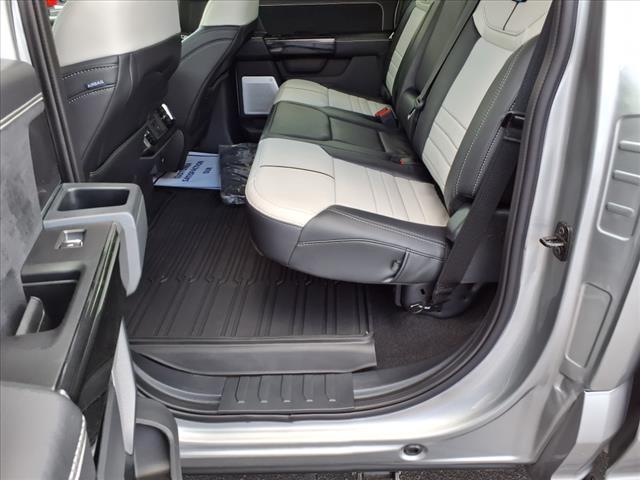 2025 Ford F-150 Lightning Platinum