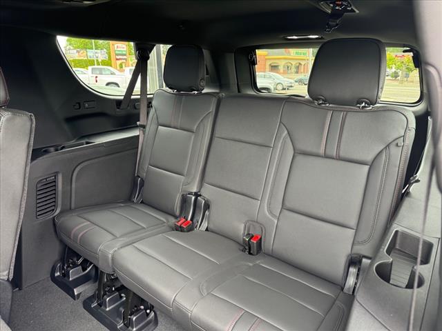 2025 Chevrolet Suburban RST