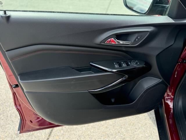 2025 Chevrolet Trax RS