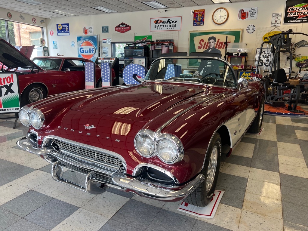 1961 Chevrolet Corvette Base - main photo