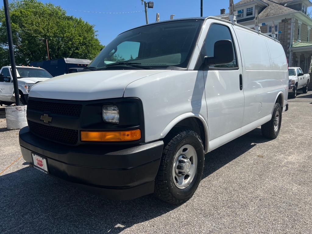 2017 Chevrolet Express 2500 - main photo