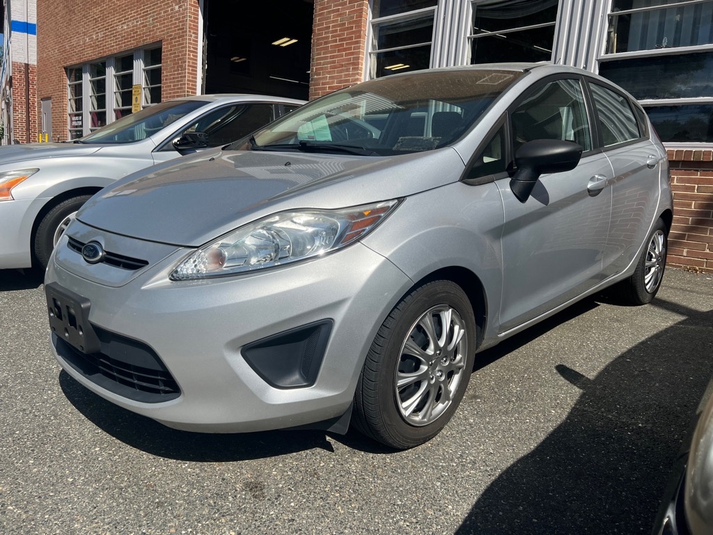 2013 Ford Fiesta S - main photo