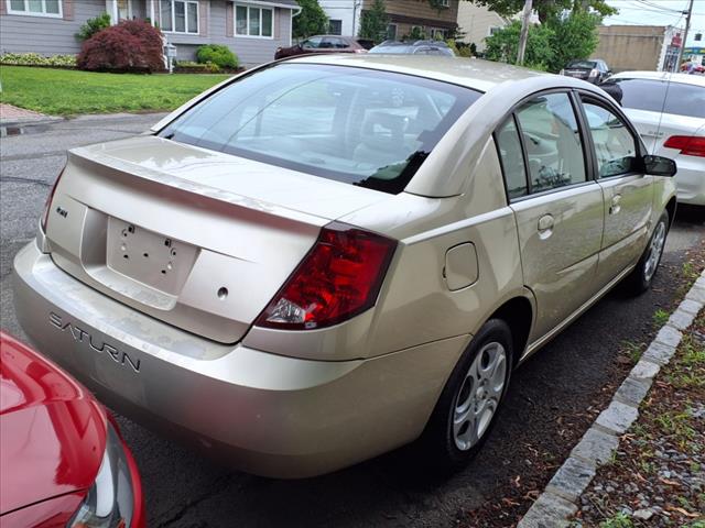 2004 Saturn Ion 2