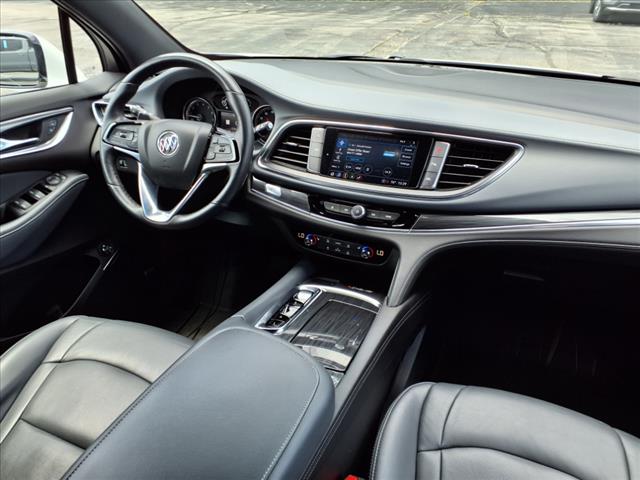 2022 Buick Enclave Essence