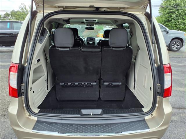 2014 Chrysler Town and Country Touring-L