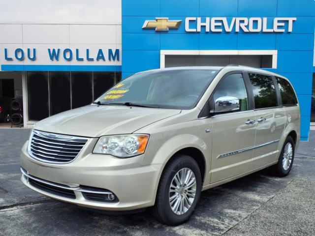 2014 Chrysler Town and Country Touring-L