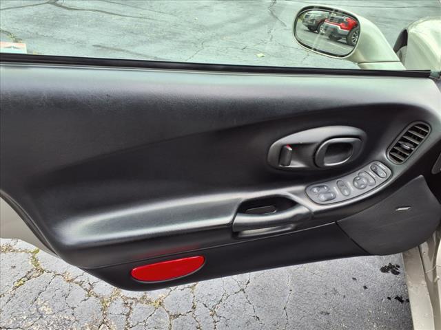 2001 Chevrolet Corvette Base