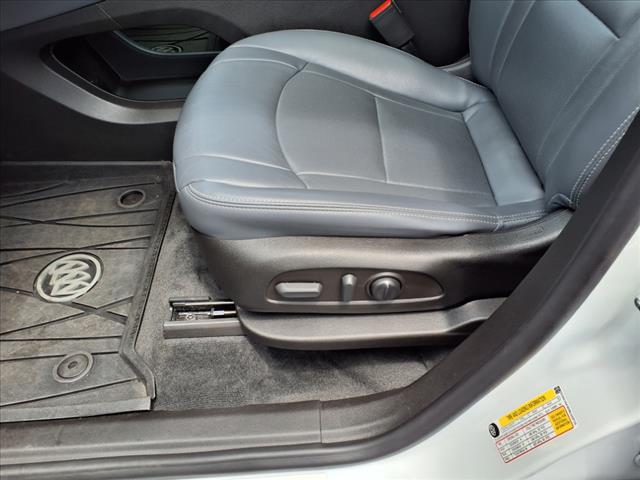 2022 Buick Enclave Essence
