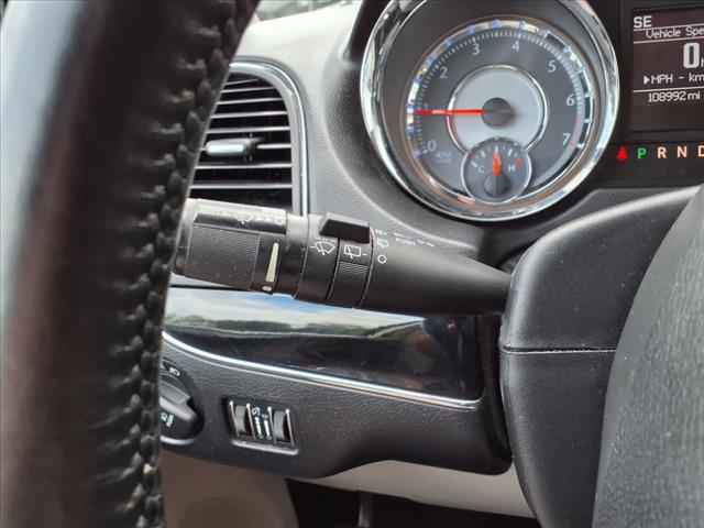 2014 Chrysler Town and Country Touring-L