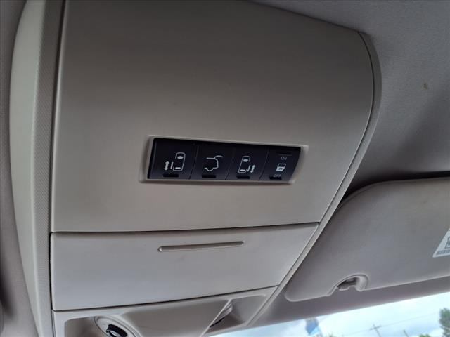 2014 Chrysler Town and Country Touring-L