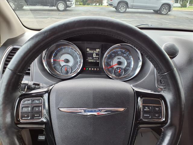 2014 Chrysler Town and Country Touring-L