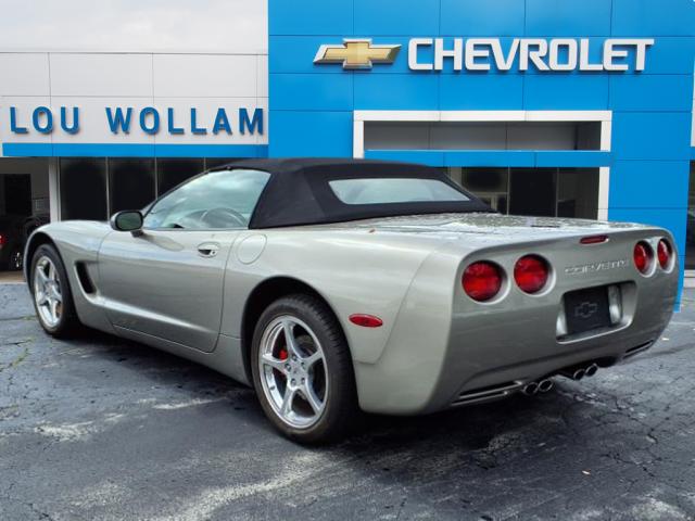 2001 Chevrolet Corvette Base