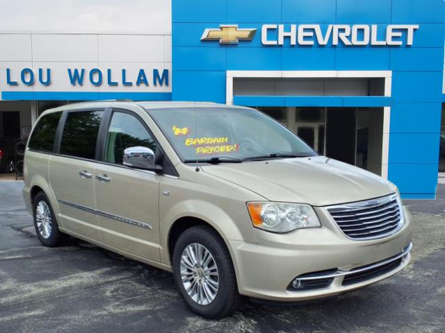 2014 Chrysler Town and Country Touring-L