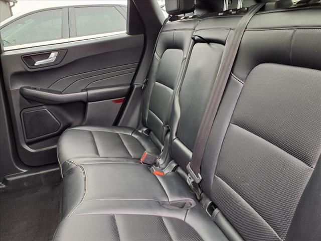2022 Ford Escape Hybrid Titanium