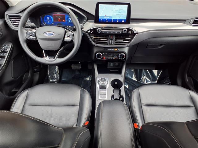 2022 Ford Escape Hybrid Titanium