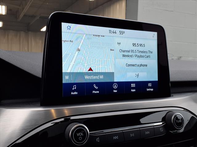 2022 Ford Escape Hybrid Titanium
