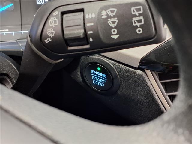 2022 Ford Escape Hybrid SE